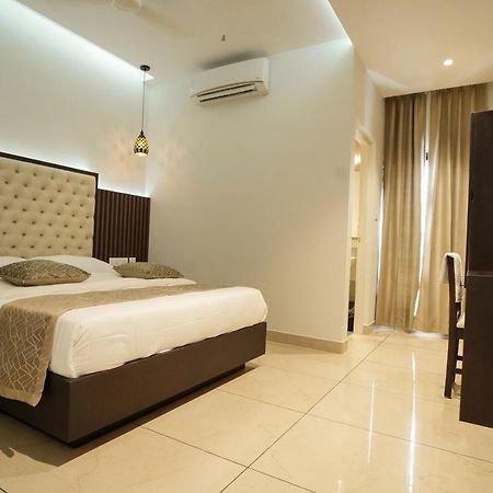 מלון Kochi Sulu Residency מראה חיצוני תמונה