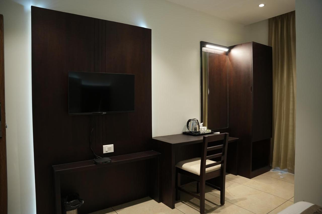 מלון Kochi Sulu Residency מראה חיצוני תמונה