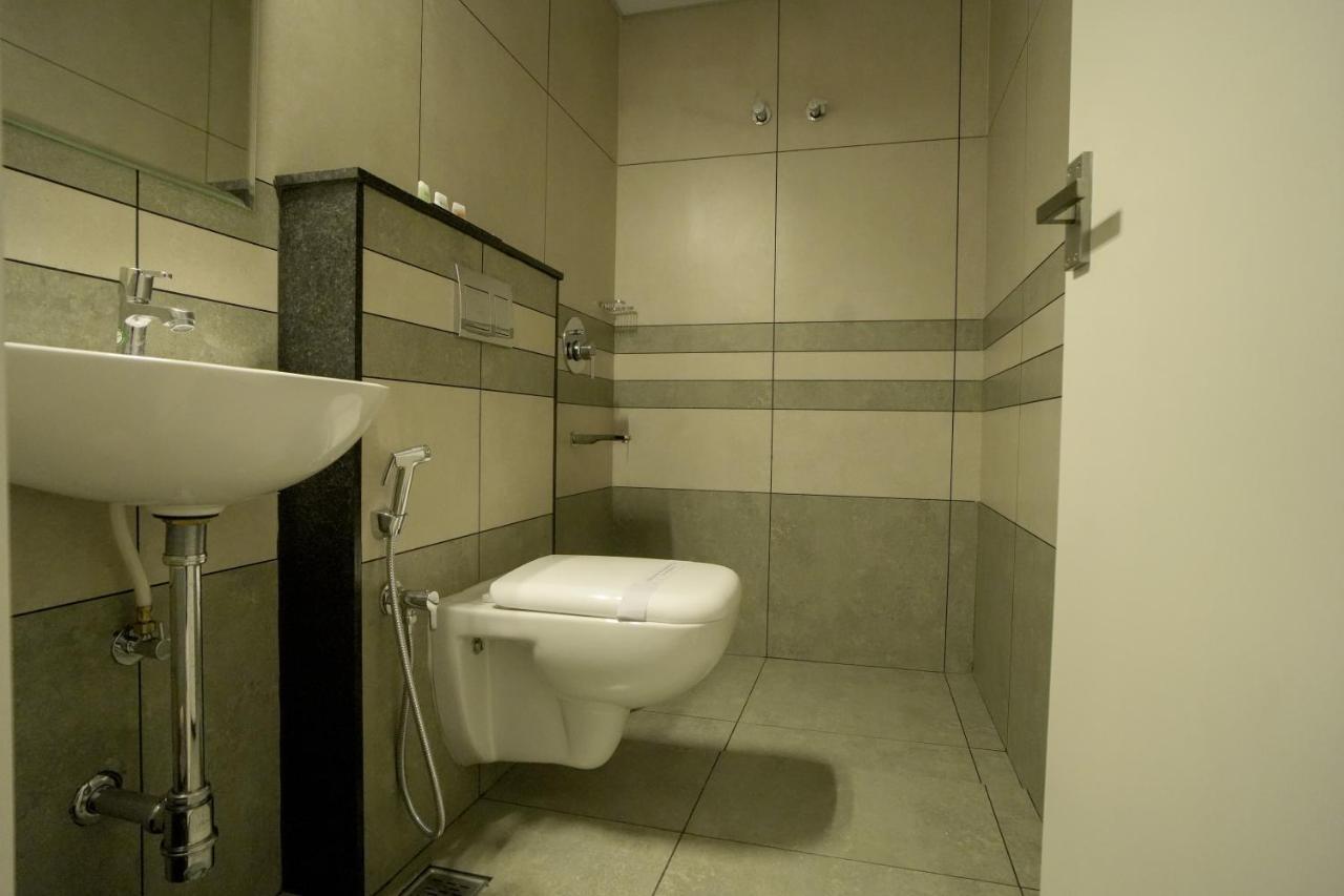 מלון Kochi Sulu Residency מראה חיצוני תמונה