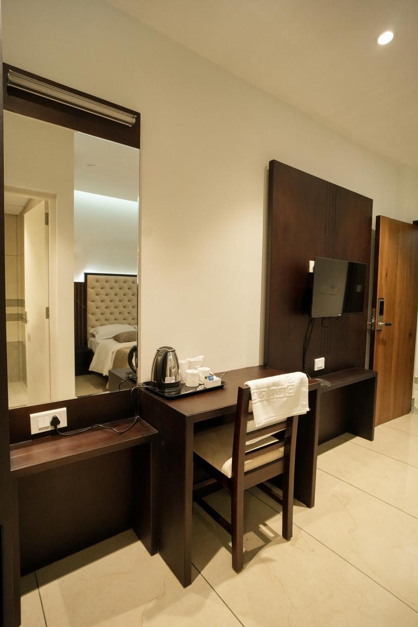 מלון Kochi Sulu Residency מראה חיצוני תמונה