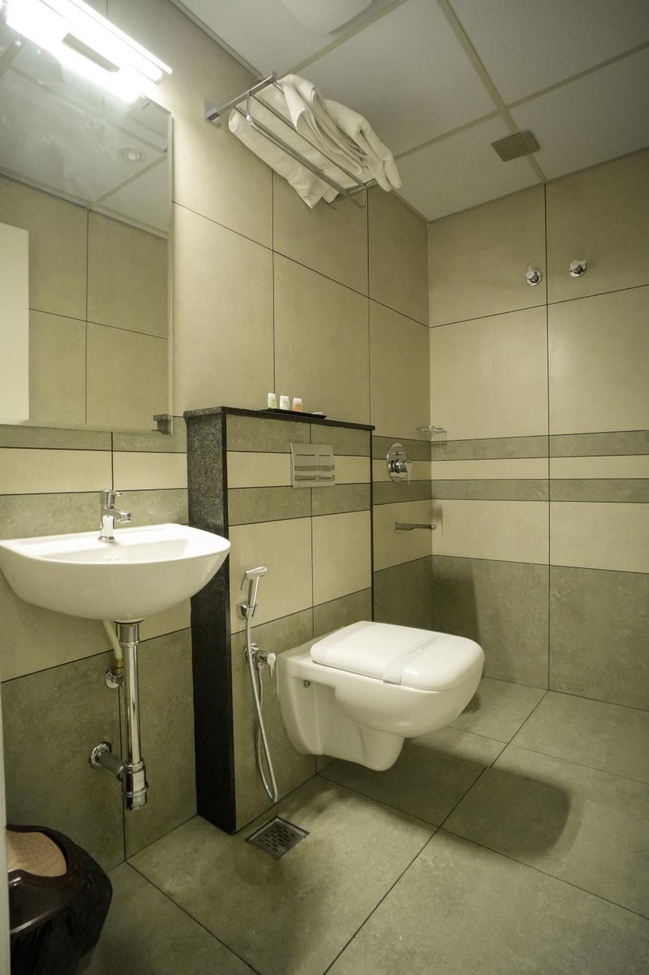 מלון Kochi Sulu Residency מראה חיצוני תמונה
